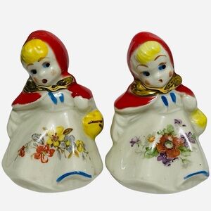 Vintage Salt & Pepper Little Red Riding Hood
Hull 1940's